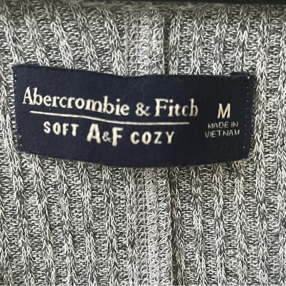 Abercrombie and Fitch sweater - Picture 2 of 3